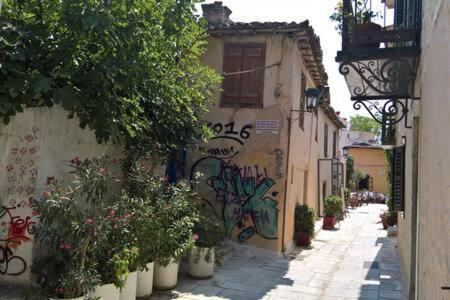 Under The Acropolis, Tiny Room, Big Terrace Athens Luaran gambar